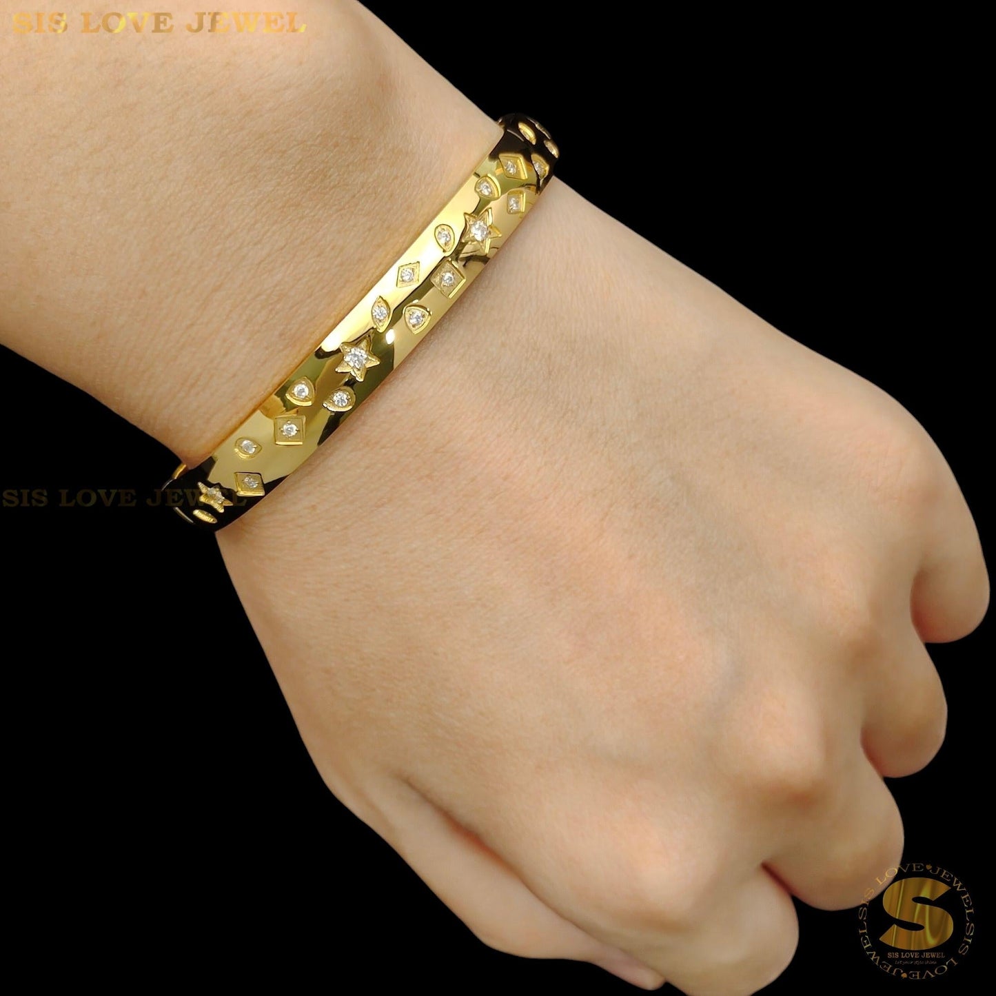 Elegant Zirconia Oval Bangle H155