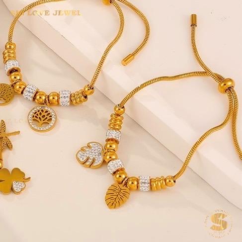 Leaf Charm Adjustable Bracelet B144