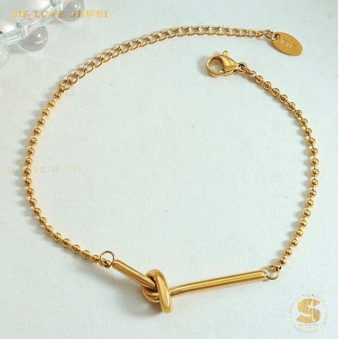 Love Knot Design Bracelet B003