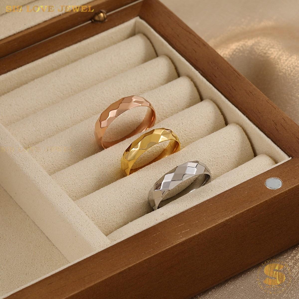 Luxe Patterned Promise Ring R035