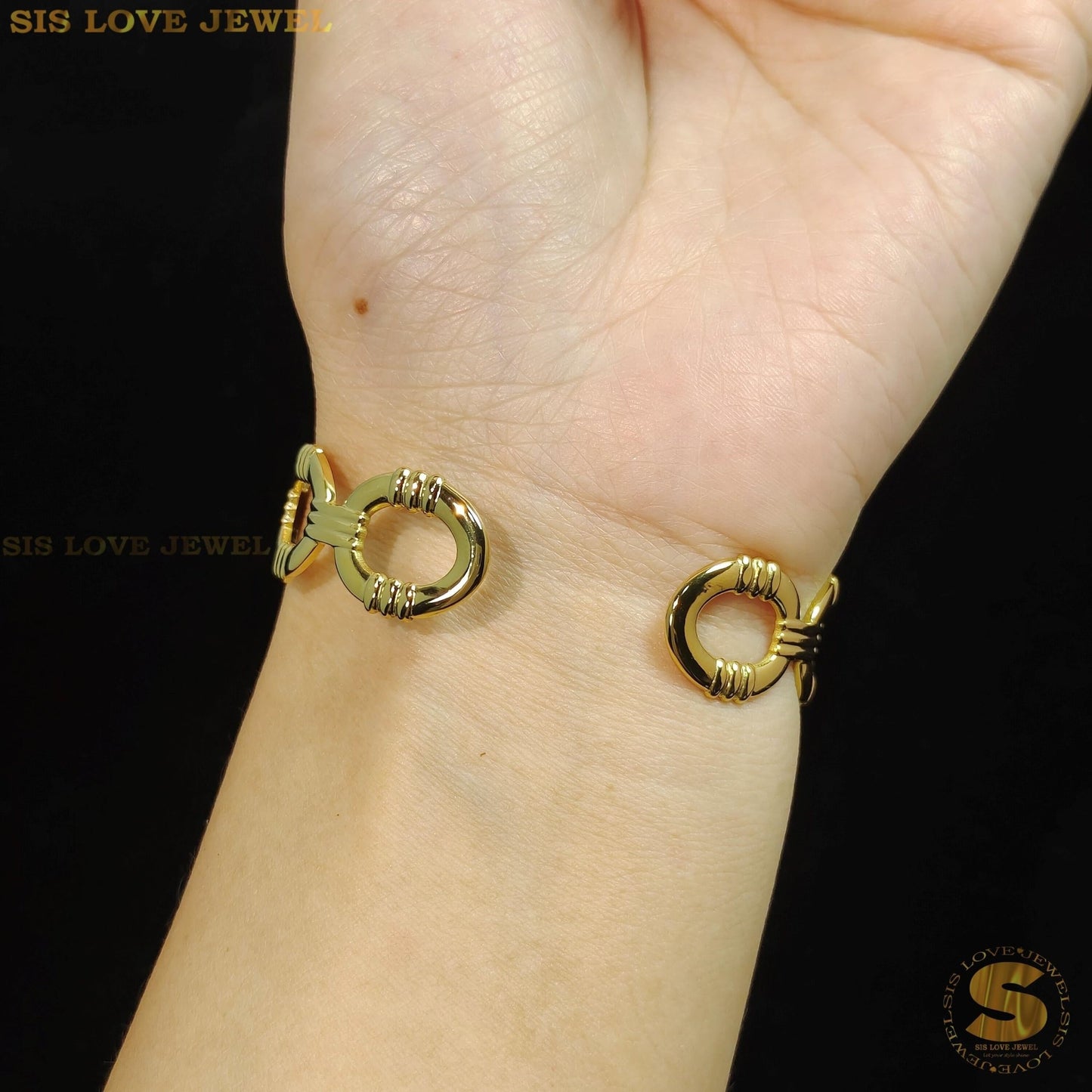 Modern Love Open Bangle H120