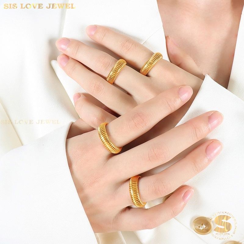 Twisted Luxe Band Ring R051