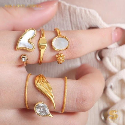 Elegant Swan Zircon Open Ring R143