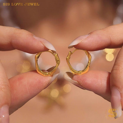 Chic 18K Gold Irregular Hoop Earrings S053