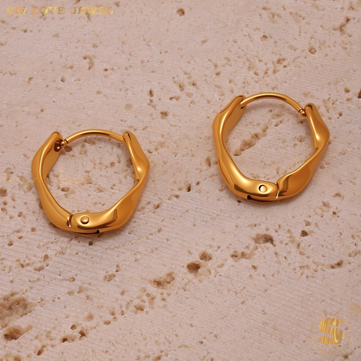 Chic 18K Gold Irregular Hoop Earrings S053