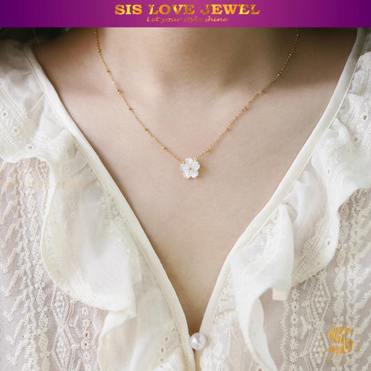 White Flower Shell Necklace N118