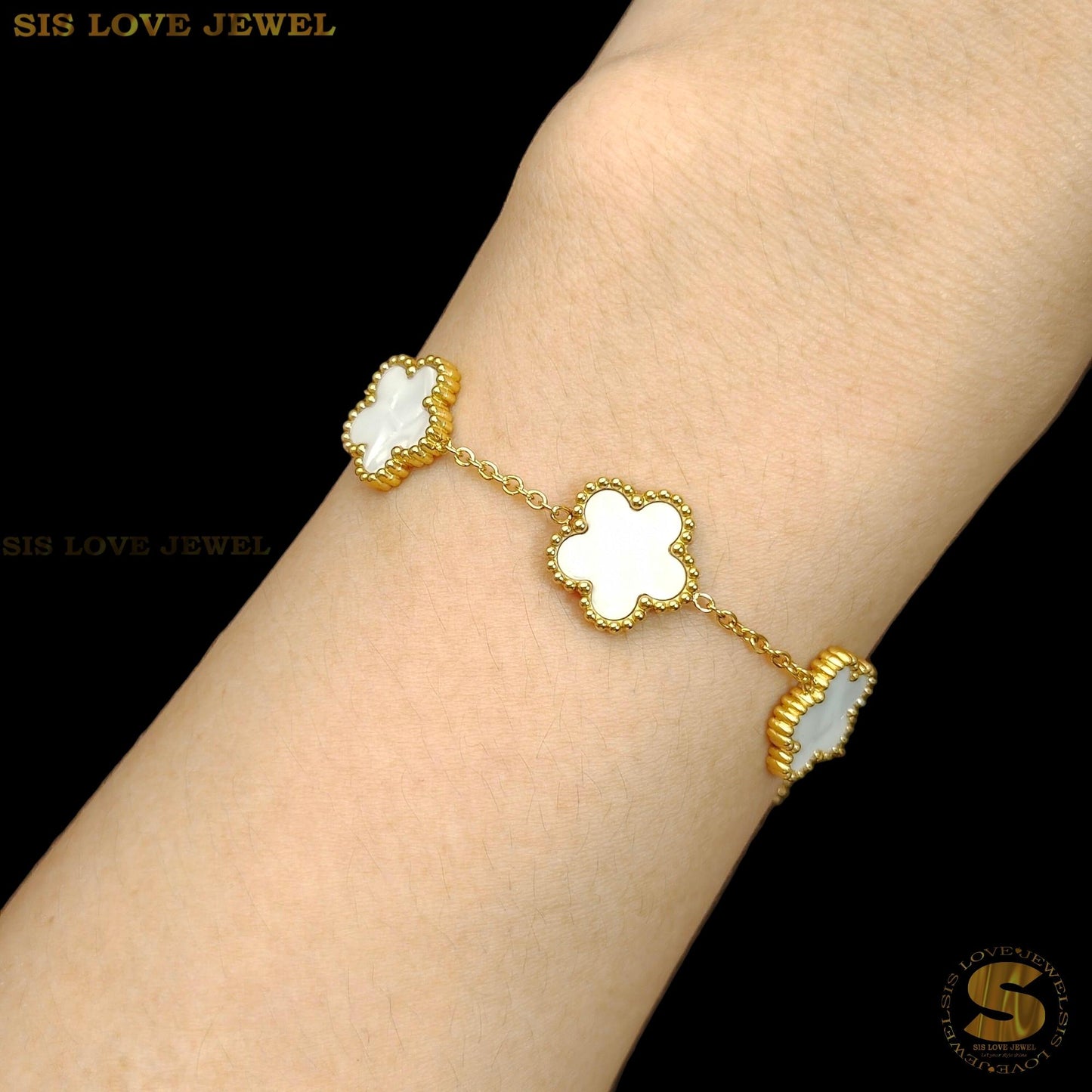 Flower Charm Bracelet B197