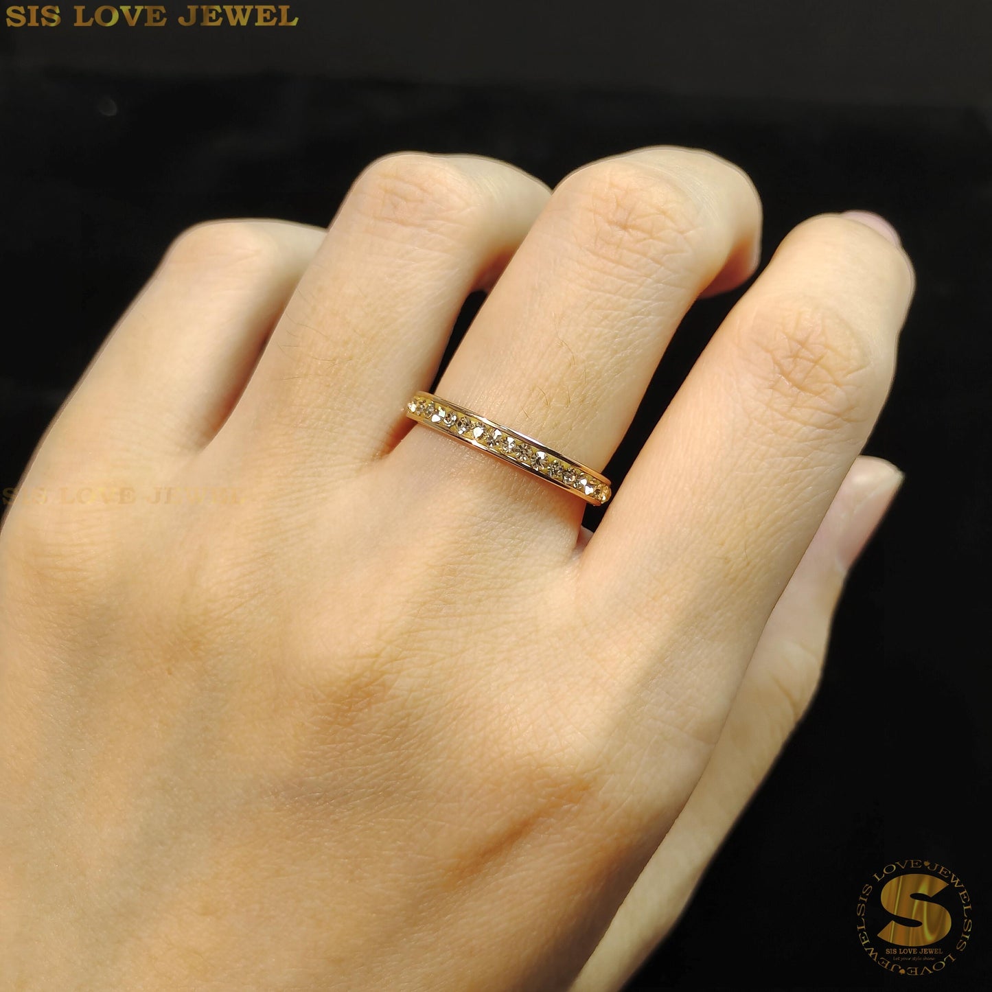 Sparkling Serenity Collar Zirconia Ring R069