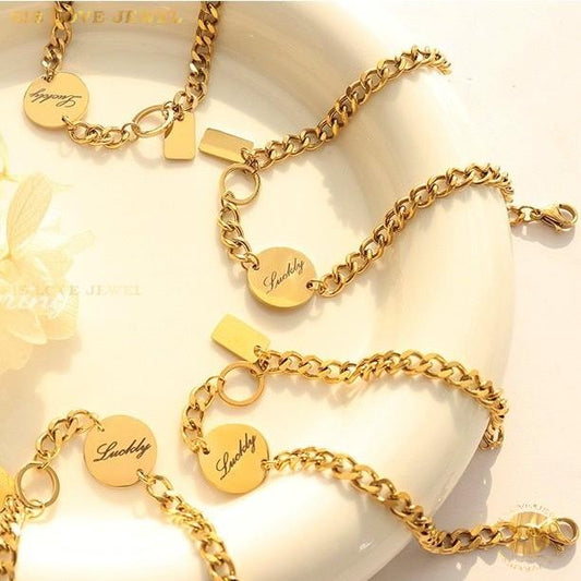 Lucky Round Card Bracelet B015