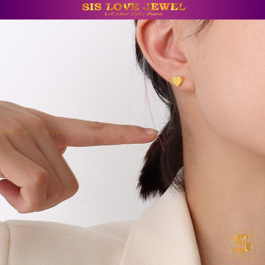 Dainty Love Heart Studs S037
