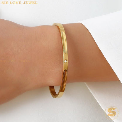 Minimalist Zirconia Bangle H071