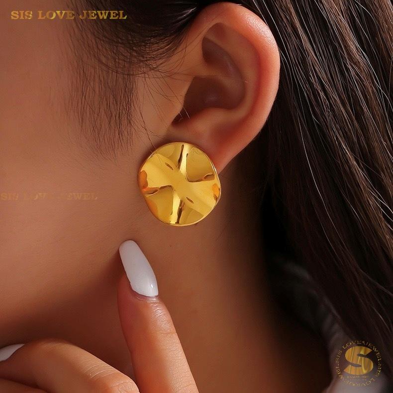 Sleek 18K Gold Irregular Stud Earrings S054