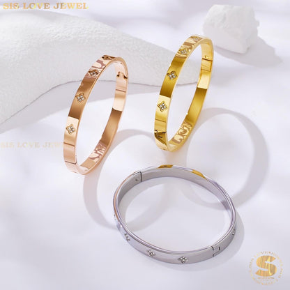 Clover Zirconia Bangle H032