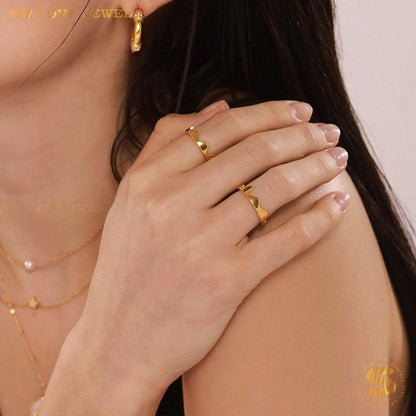 Crown Adjustable Ring  R122