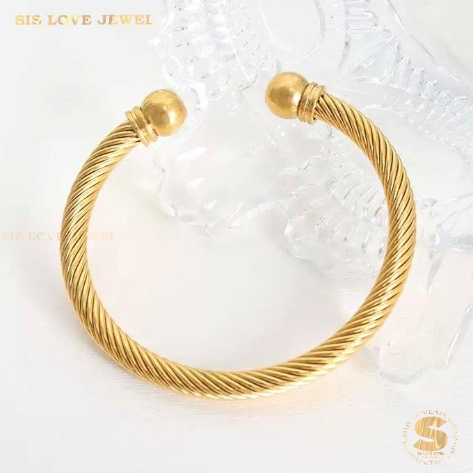 Twisted Love Bangle H177
