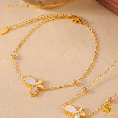 \White Shell Butterfly Bracelet B149