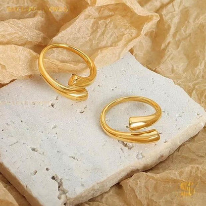 Minimalist 18K Gold Wrap Ring R139