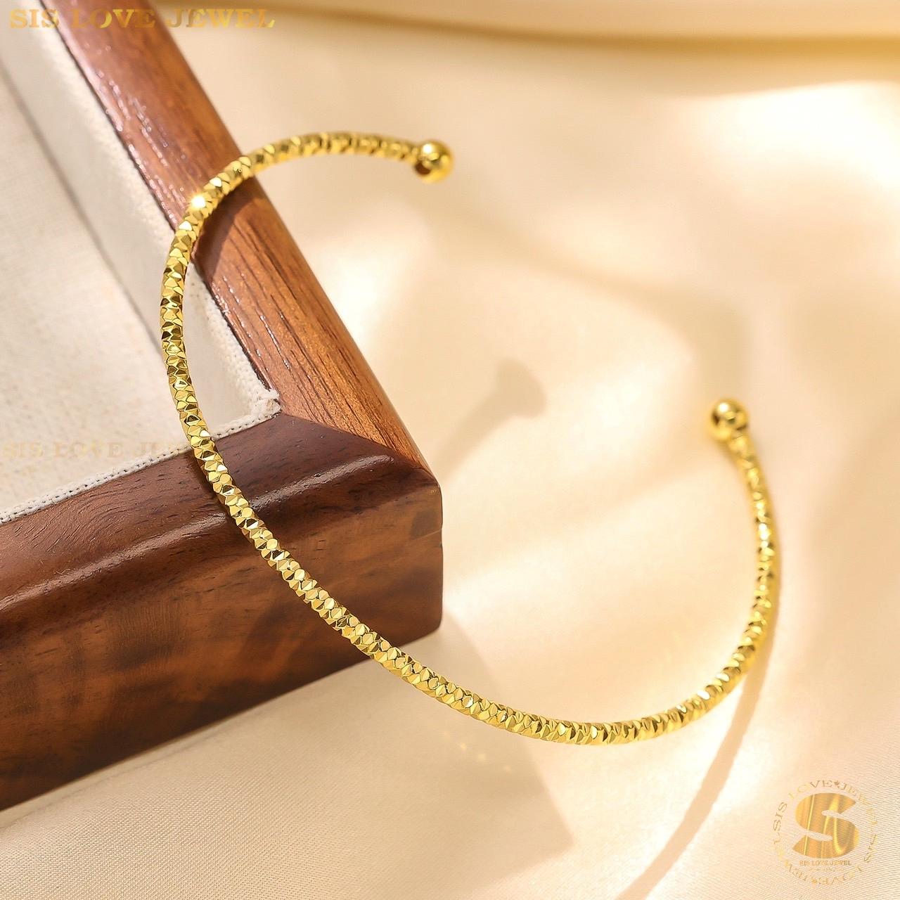 Delicate Touch Gold Bangle H107