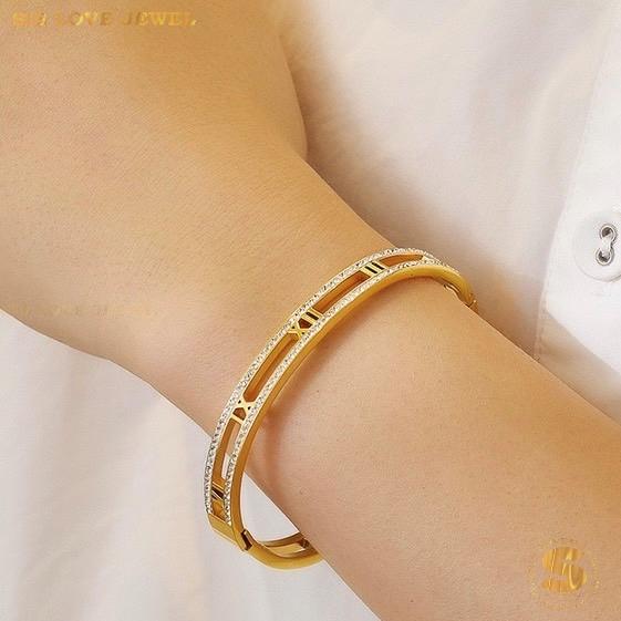 Classic Roman  Bangle H073