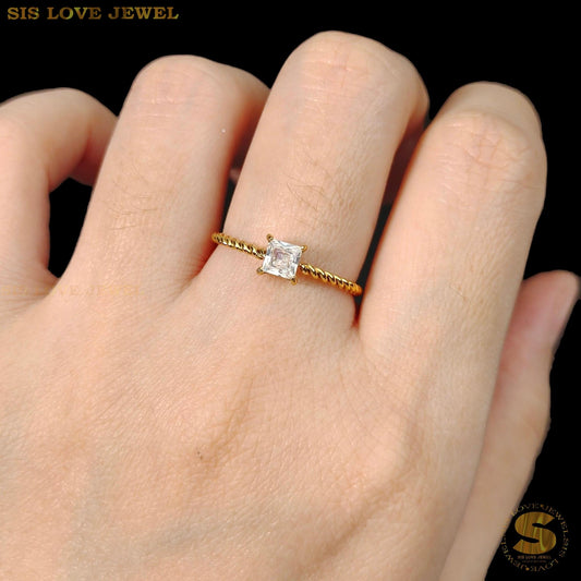 Diamond Zirconia Ring R124