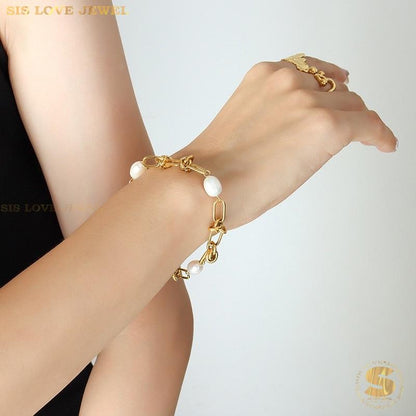 Classic Pearl Bracelet B045