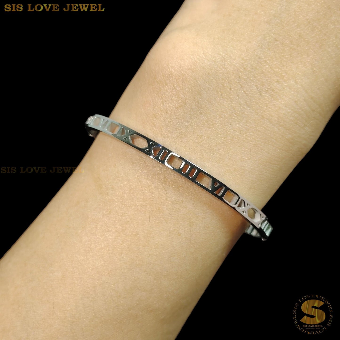 Timeless Roman Whisper Bangle H036 Silver