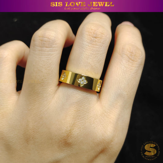 Lucky Clover Zirconia Ring R067