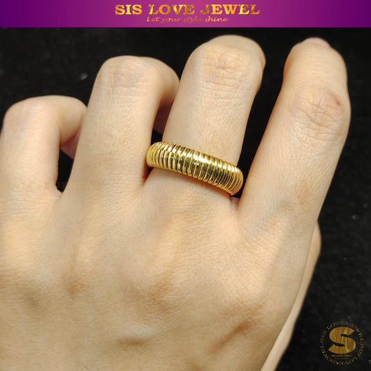 Twisted Luxe Band Ring R051