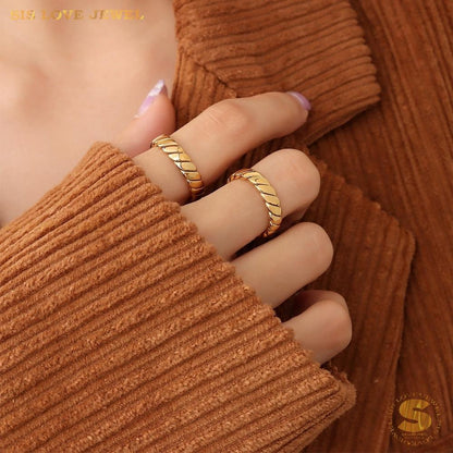 Simple Gold Plated Ring R020