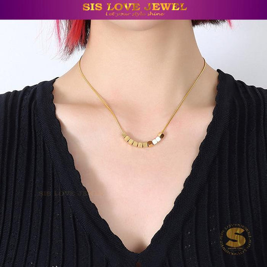 Geometric Cube Pendant Necklace N058
