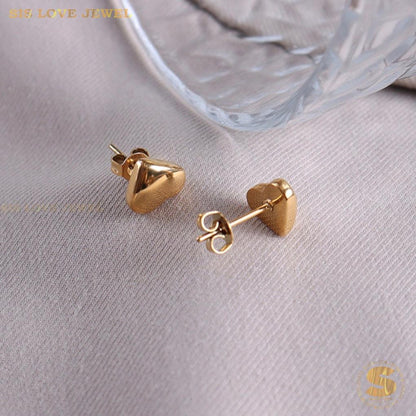 Dainty Puffy Heart Studs S040