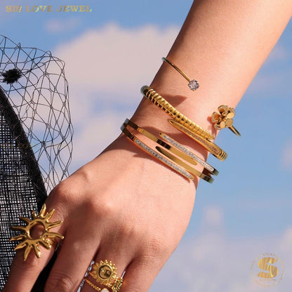 Flower CZ Adjustable Bracelet H173