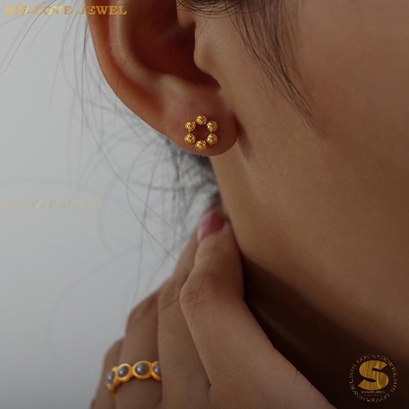 Dainty Beaded Flower Studs S007