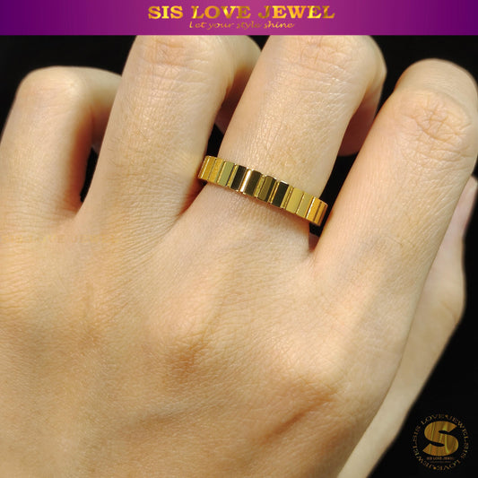 Polished Gold Cube Ring R087