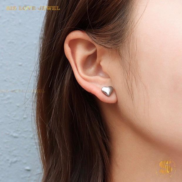 Dainty Puffy Heart Studs S040