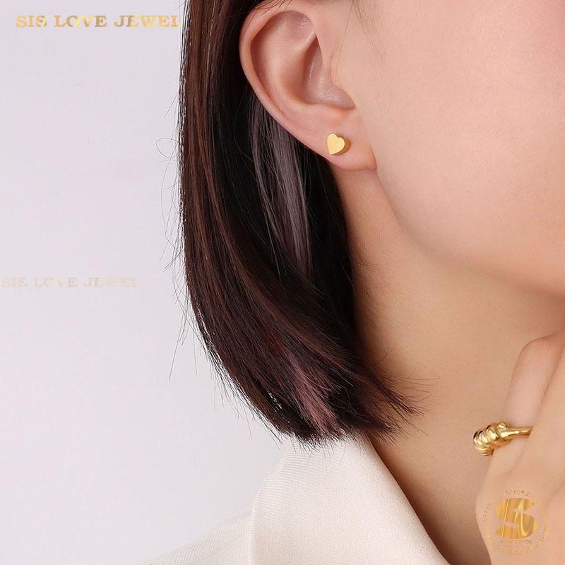 Dainty Love Heart Studs S037