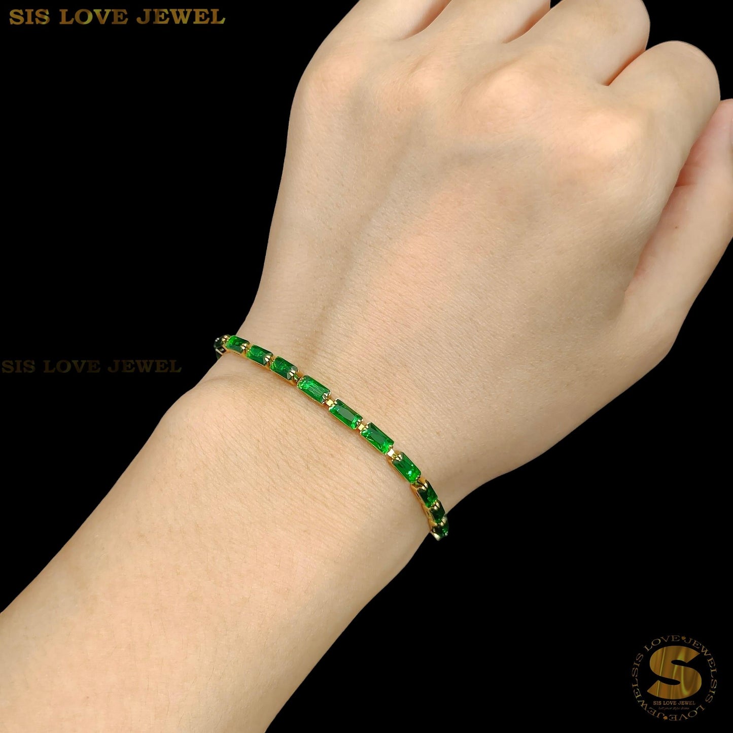 Green Color Cubic Zirconia Bracelet B094