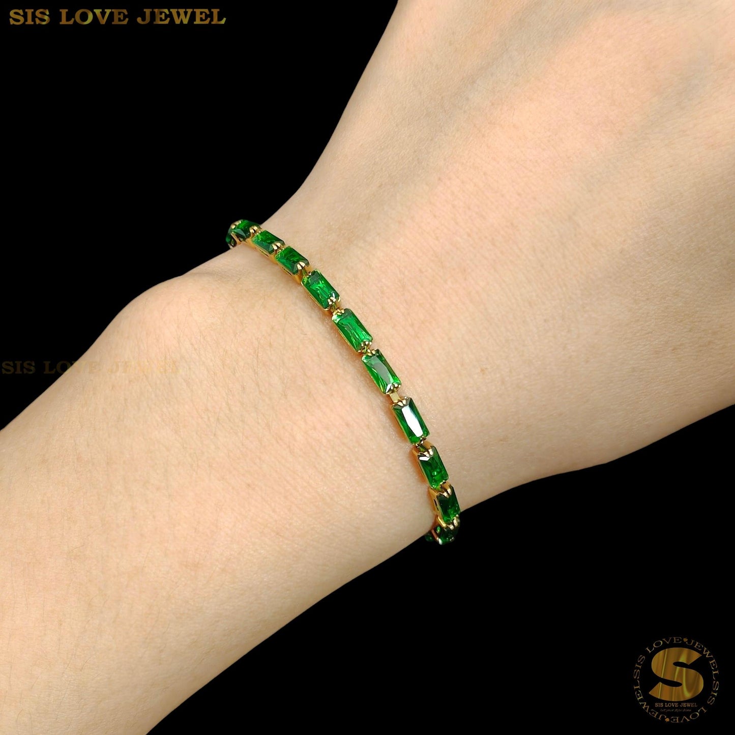 Green Color Cubic Zirconia Bracelet B094