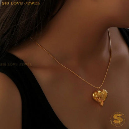 Chubby Love Pendant Necklace N115