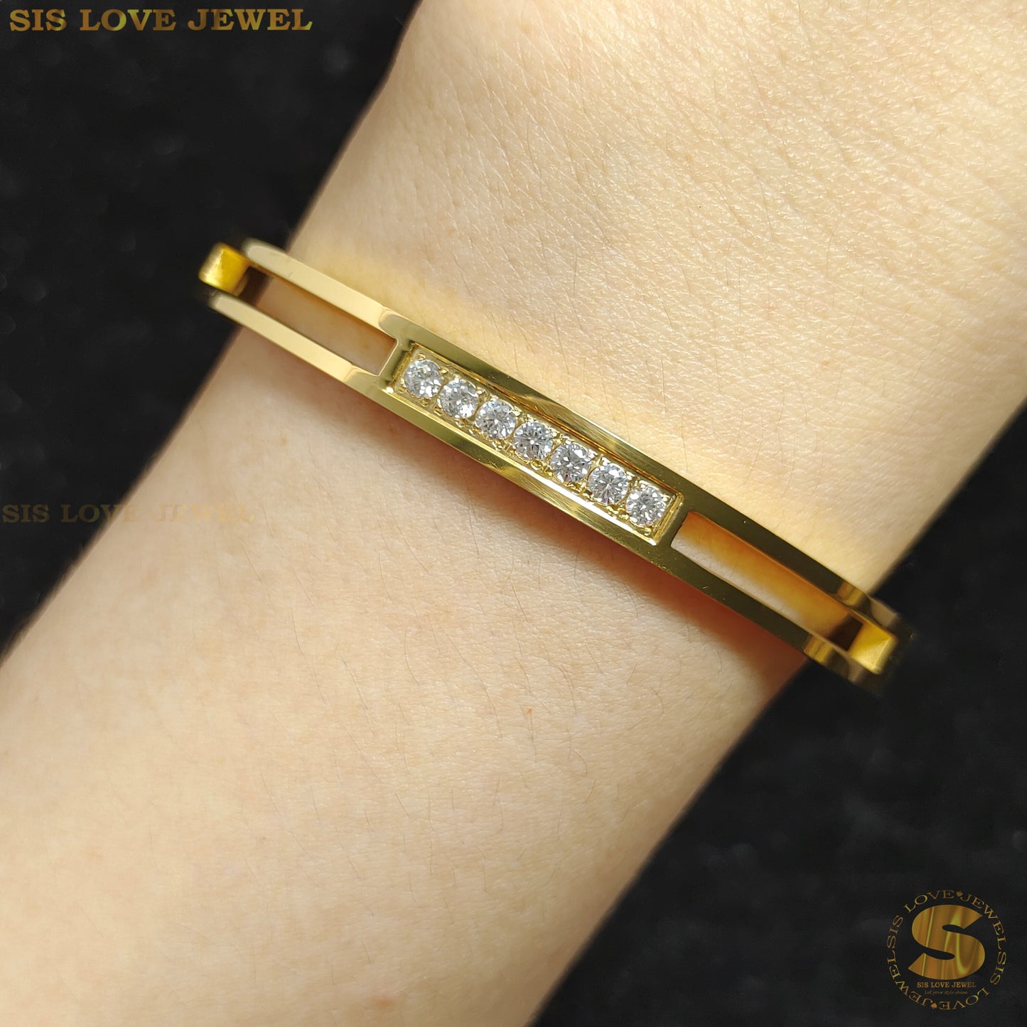 Zircon Oval Bangle H053