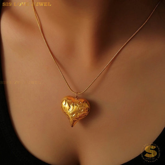 Chubby Love Pendant Necklace N115