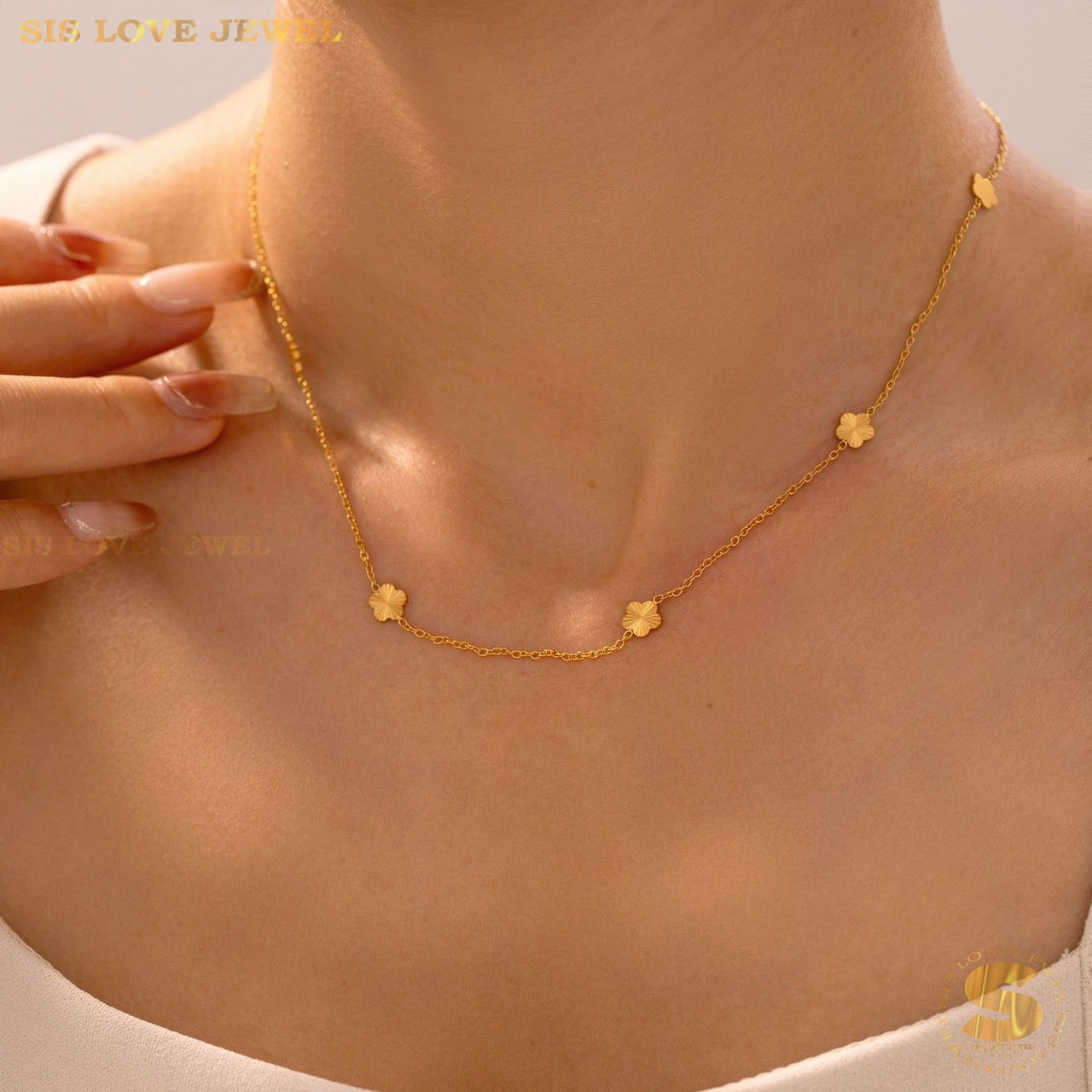 Gilded Harmony Flower Necklace N141