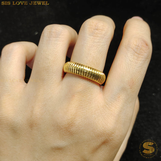Twisted Luxe Band Ring R051