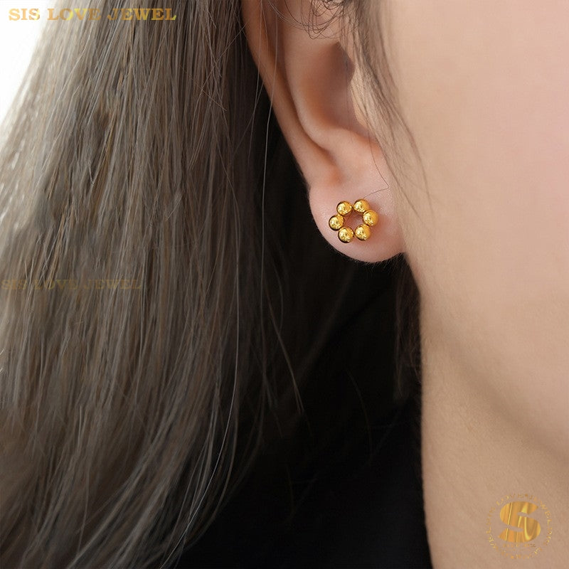 Dainty Beaded Flower Studs S007