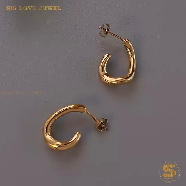 Chic 18K Gold C-Hoop Earrings S055