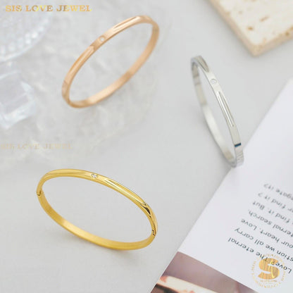 Minimalist Zirconia Bangle H071
