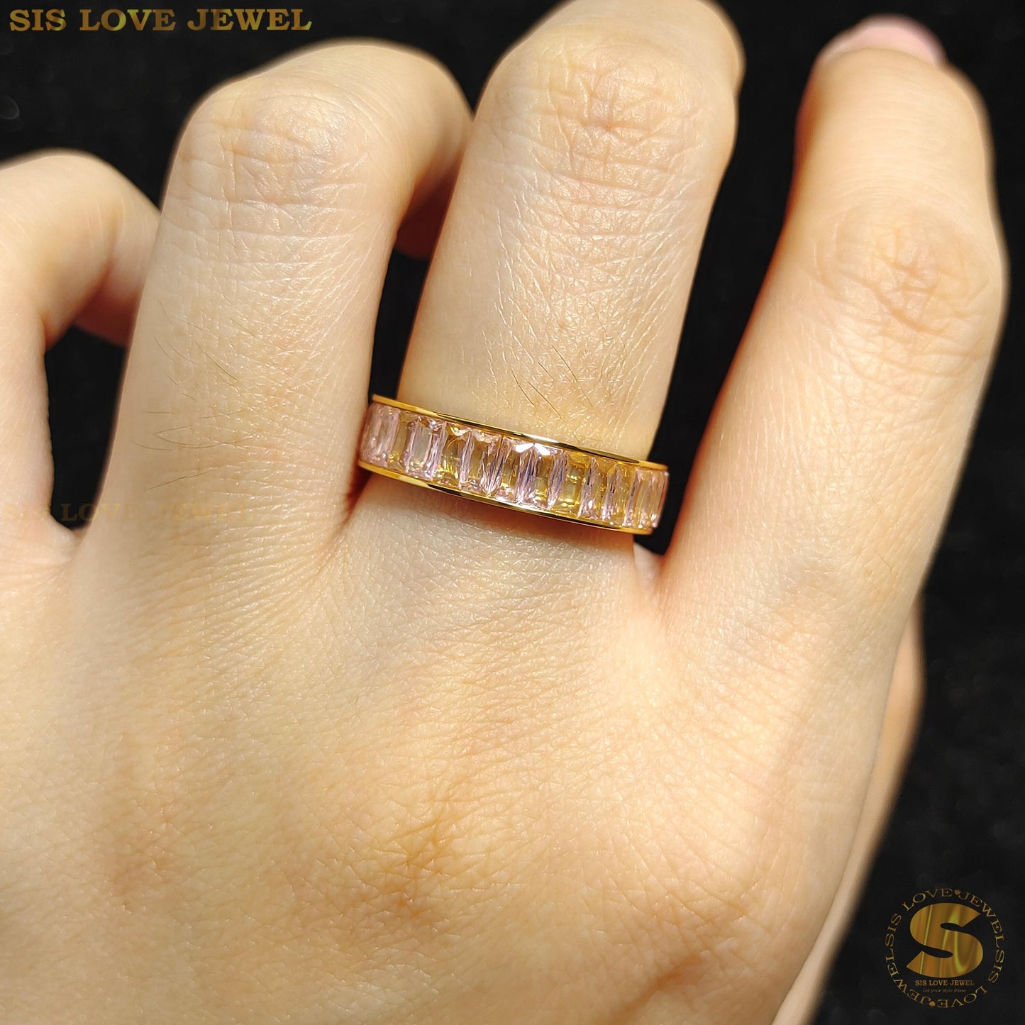 Cubic Zirconia Band Ring R045