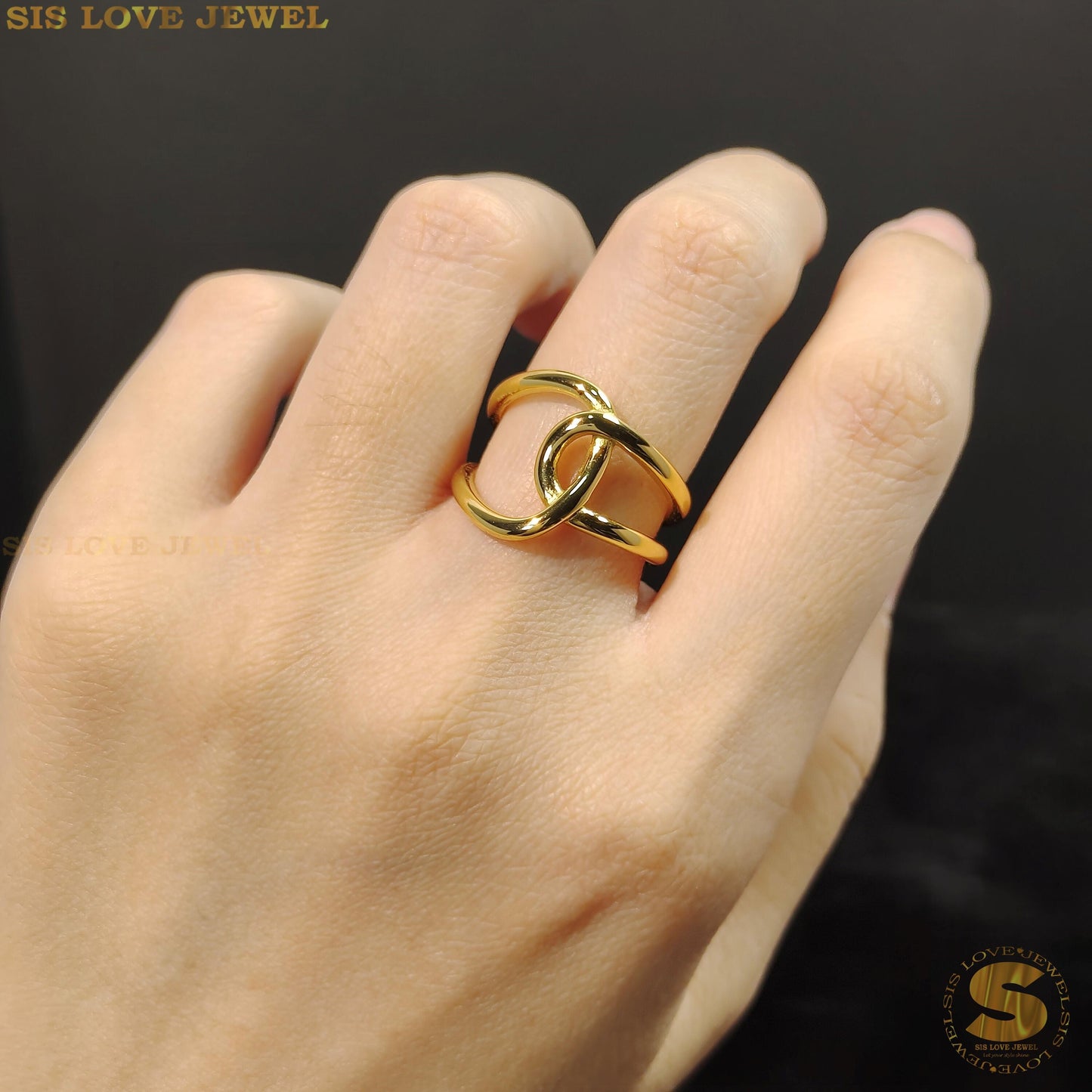 Twist of Elegance Ring R052