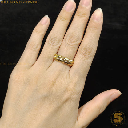 Twisted Luxe Band Ring R051