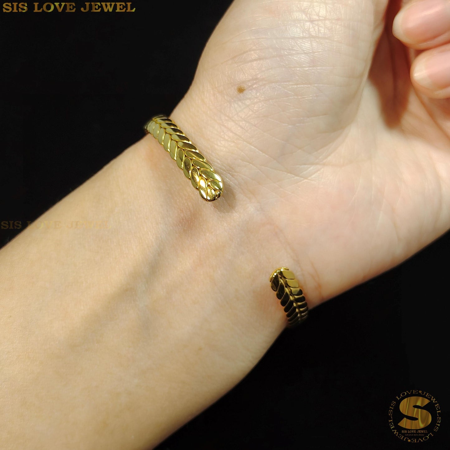 Fur Adjustable Bangle H055